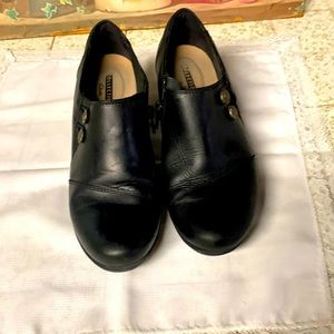 Clarks warren Slip on Loafer 100% Leather upperSize 81/2 M